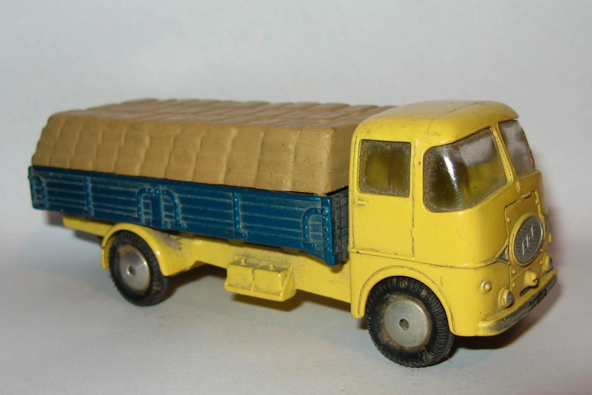 456 ERF DROPSIDE LORRY.jpg